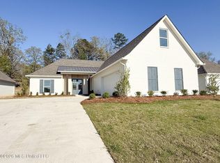348 Oakville Cir, Brandon, MS 39047