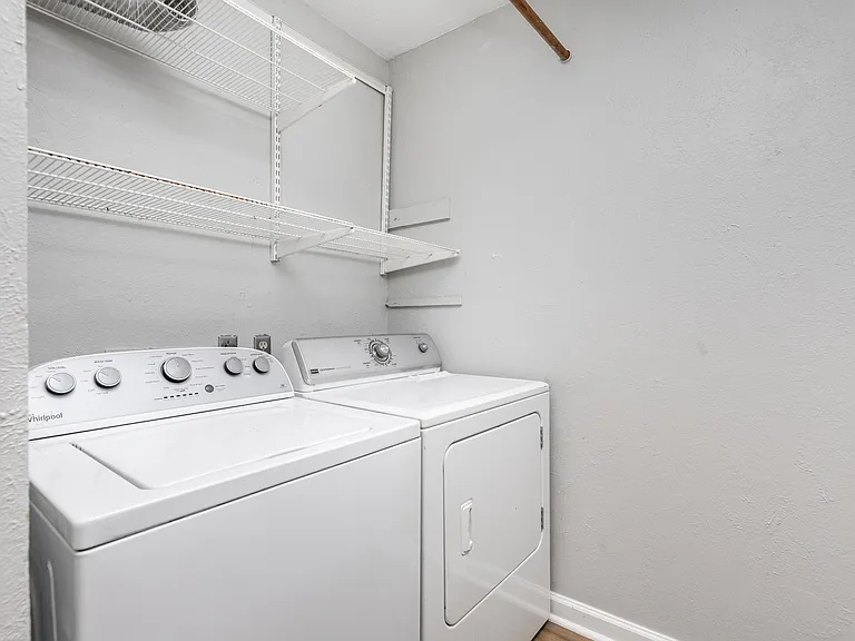 1803 Heatherglen Ln — Photo 30