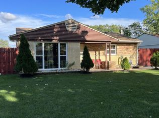 267 E Wayne Pl, Wheeling, IL 60090