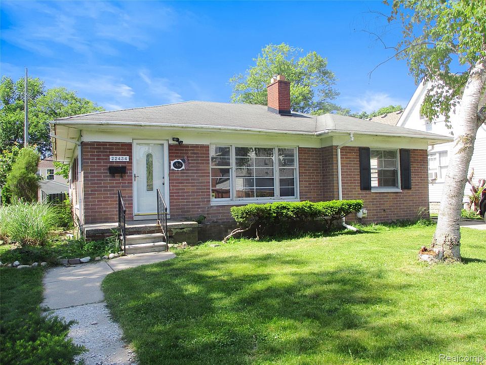 1st image of 22434 Madison St