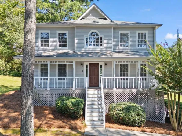 597 Farmbrook Trl NE, Kennesaw, GA 30144