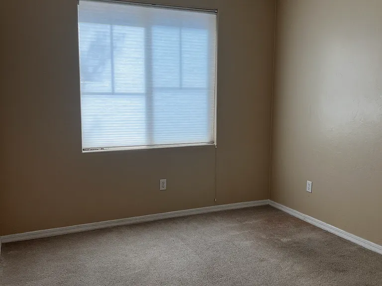 13555 N Barlassina Dr — Photo 11