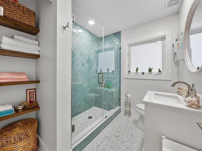 517 Gulf Rd — Photo 26