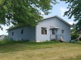 405 E Broadway St, What Cheer, IA 50268
