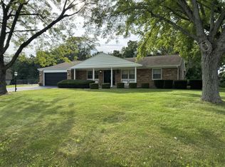 2556 E 269th Rd, Peru, IL 61354