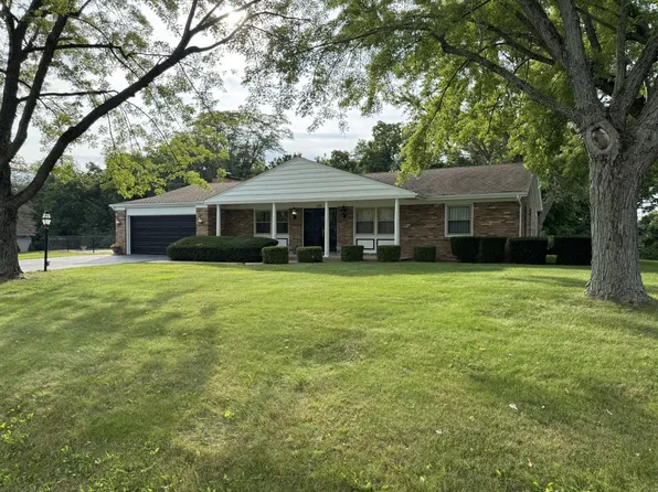 2556 E 269th Rd, Peru, IL 61354