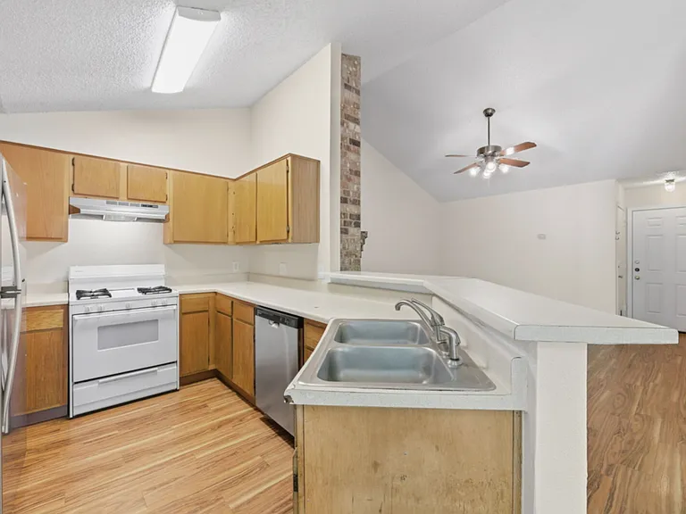 2602 Colquitt Cv #A — Photo 16