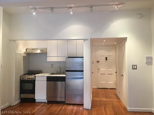 Rented by Living New York | media 42