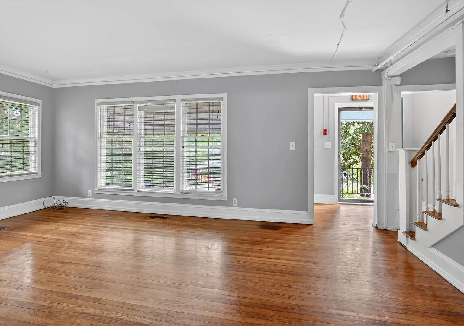 2728 Winburn Terr — Photo 2