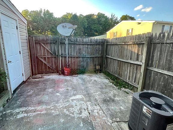 3rd image of 430 Britnie Ct #430