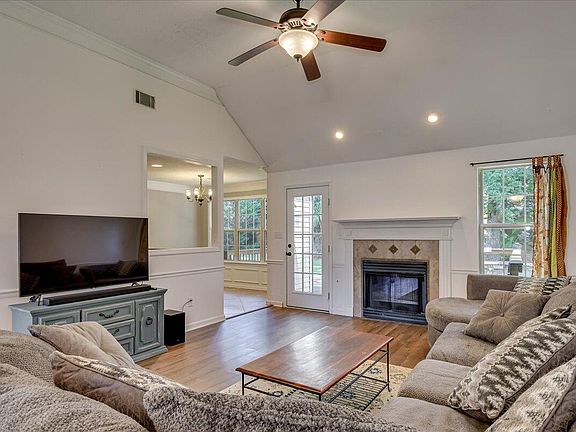2nd image of 4123 Eagle Nest Drive