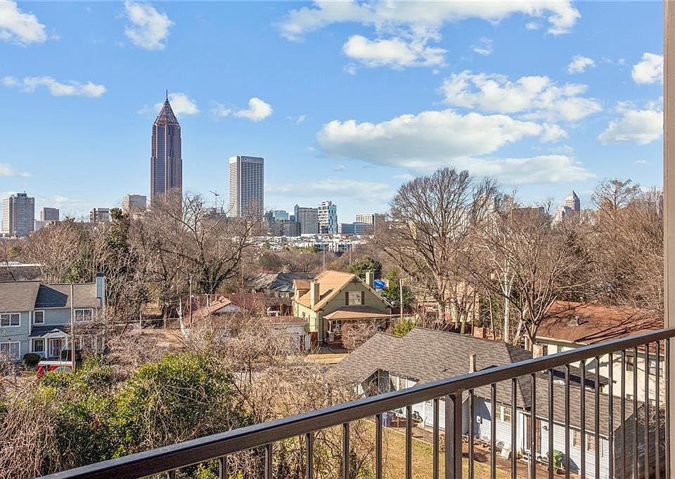 1st image of 456 Parkway Dr #6