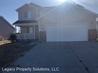 513 Desmet Dr, Cheyenne, WY 82007