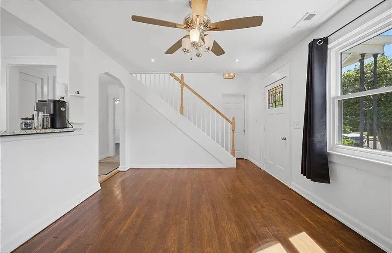 4 bed, 1600 sqft, $2,800 — Photo 2