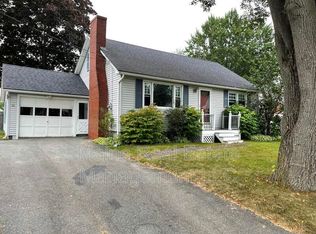 12 Dexter St, Bangor, ME 04401