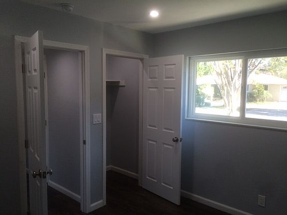 5th image of 2702 College Ln #Townhouse