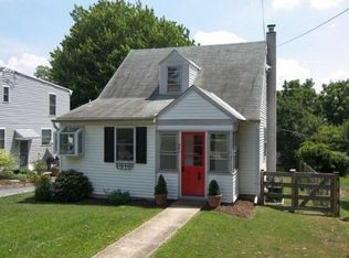 881 Old Lancaster Rd, Berwyn, PA 19312