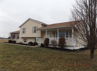 8550 Goldenrod Rd, Dresden, OH 43821