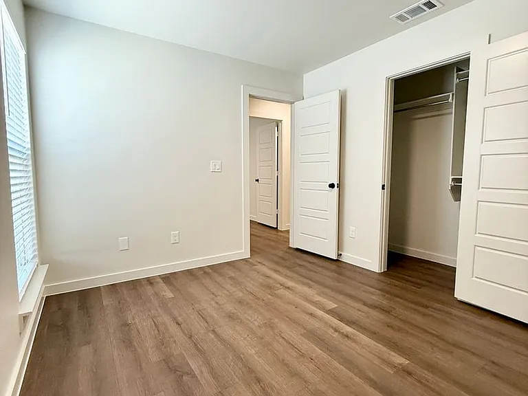 2143 Langford Ave — Photo 24