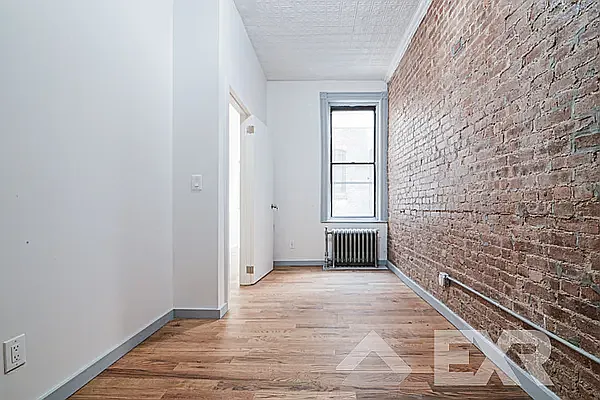 Rented by EXR | media 16