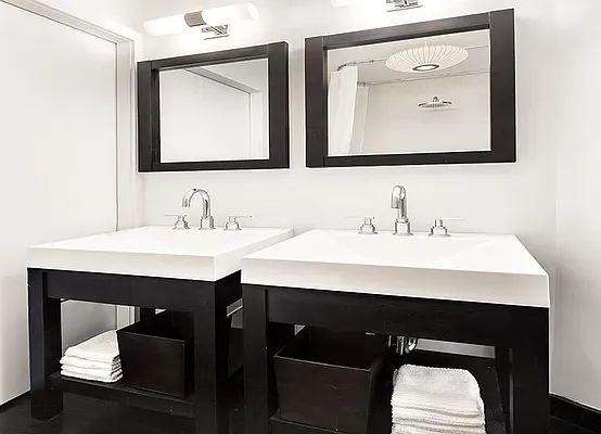 Sold by Warburg | media 5
