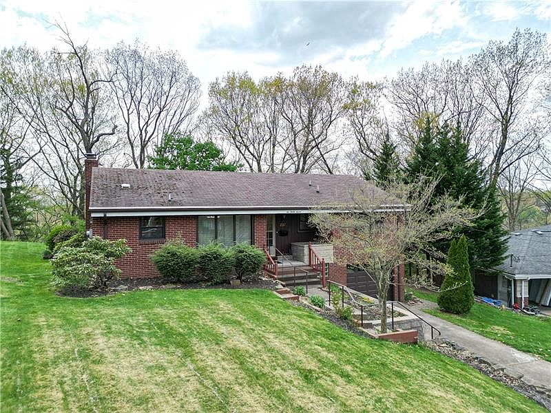237 McLaughlin Dr, New Kensington, PA 15068 Zillow