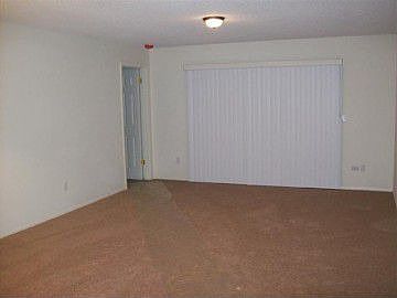 3rd image of 709 Ellen St