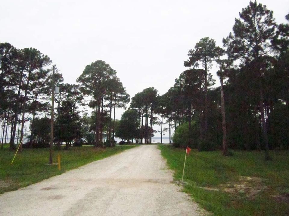 2nd image of 6 Tarkiln Way