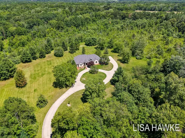 10365 Cleveland St, Nunica, MI 49448