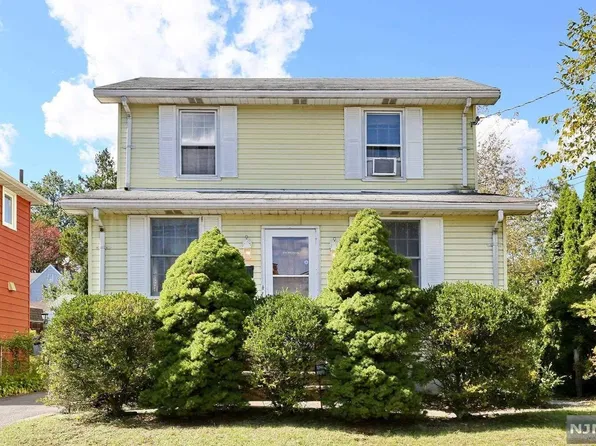 74 S Franklin Ave, Bergenfield, NJ 07621