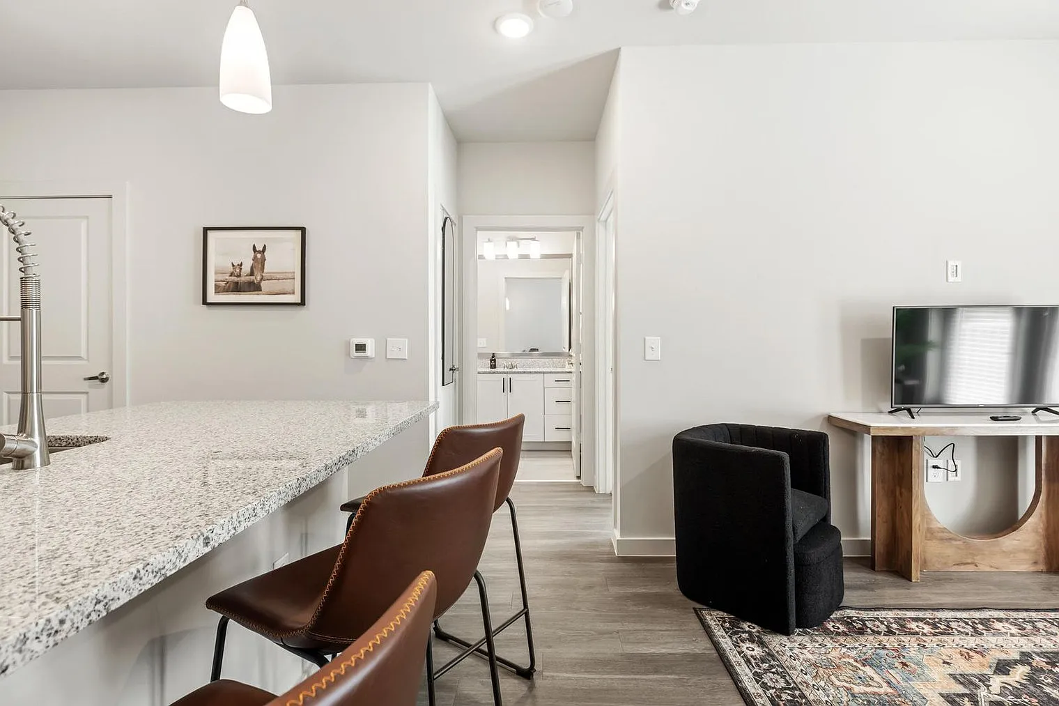 1 bed, 1.0 bath, 635 sqft, $2,850 — Photo 3