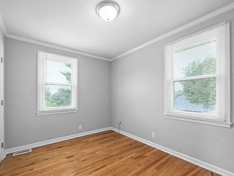 4151 Chapel Hill Rd — Photo 14
