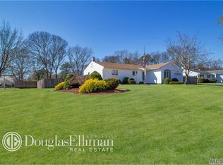 18 Stewart Cir, Centereach, NY 11720