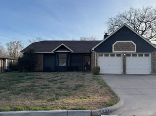 2339 Dartmouth Dr, Grand Prairie, TX 75052