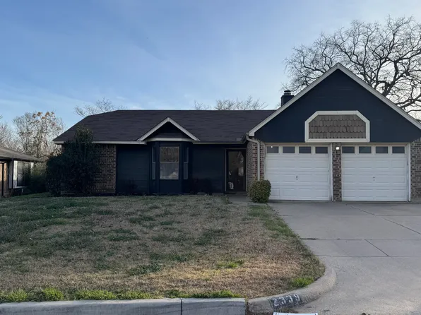 2339 Dartmouth Dr, Grand Prairie, TX 75052