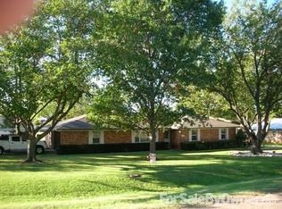 1111 Honeysuckle Dr, Keene, TX 76059
