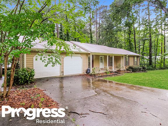 3rd image of 600 Sherry Ln