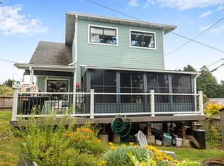 741 Pacific Ave, Brookings, OR 97415