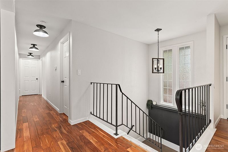 4th image of 6615 Silver Springs Drive NW