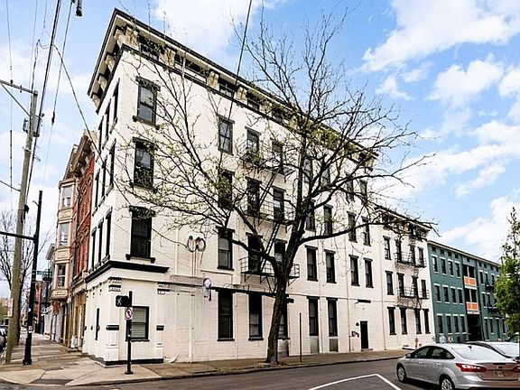 2nd image of 1635 Race St #8