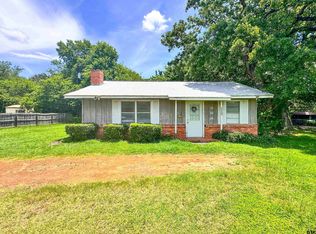 23181 County Road 4117, Frankston, TX