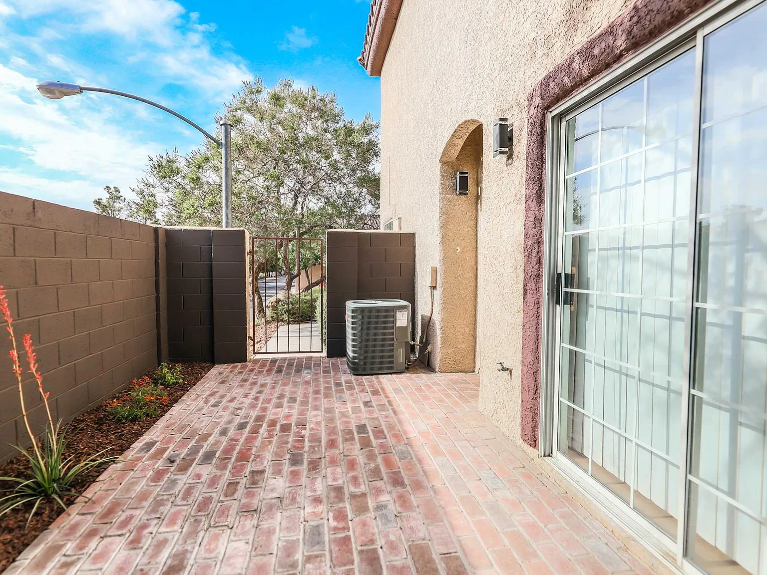 2611 Country Maple Ave — Photo 4
