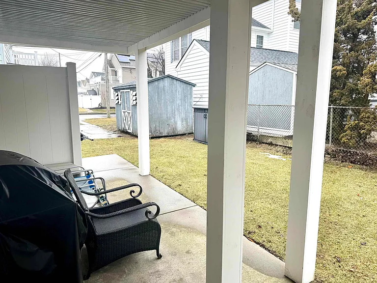117 N Wilson Ave — Photo 18