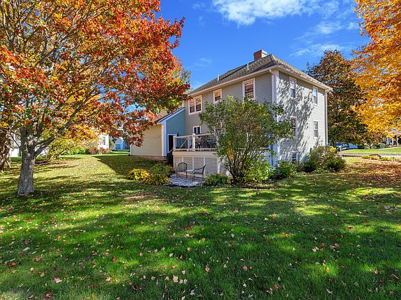 4th image of 30 Tamarack Drive