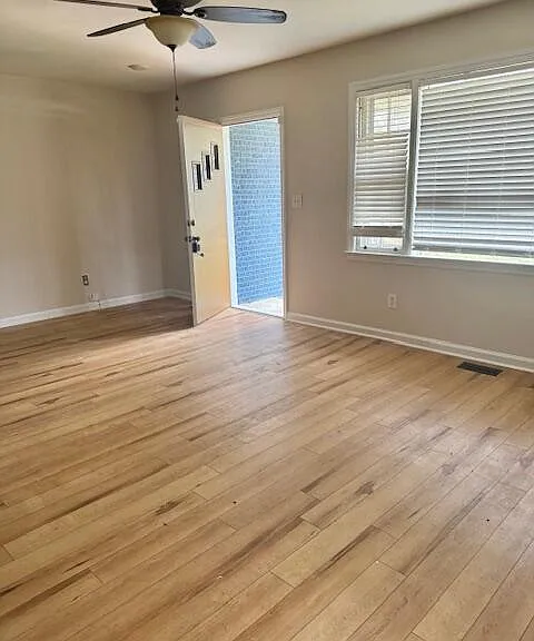2730 Lakewood Dr — Photo 3