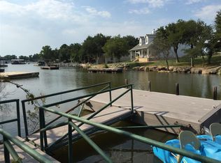 1523 Hummingbird Ln #A, Graford, TX 76449