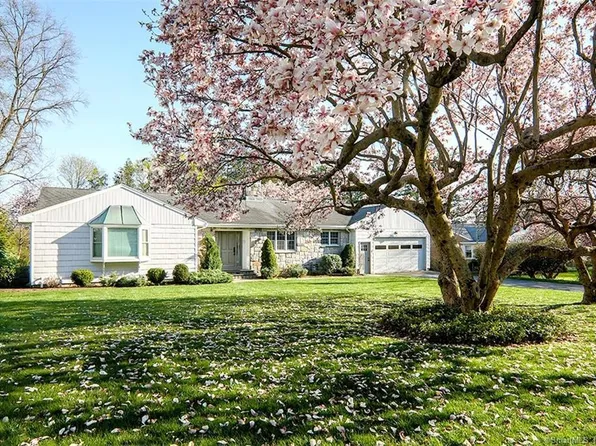 11 Cottage Lane, Westport, CT 06880