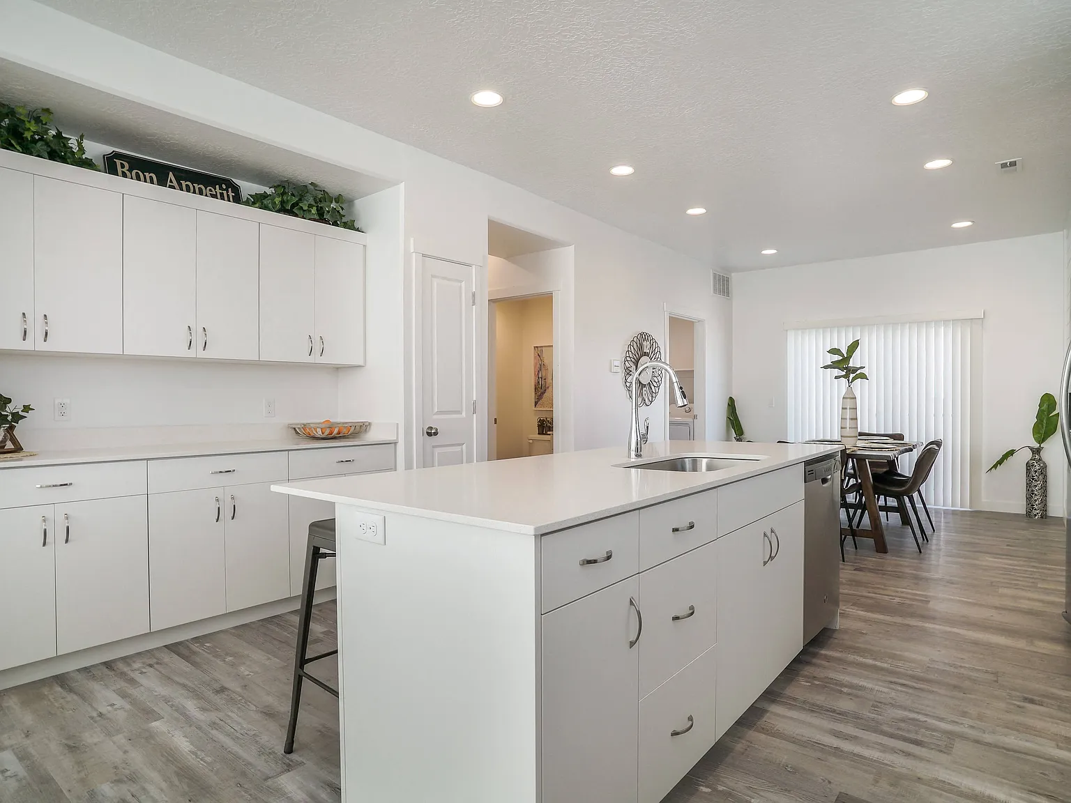 Riverwalk Townhomes — Photo 4