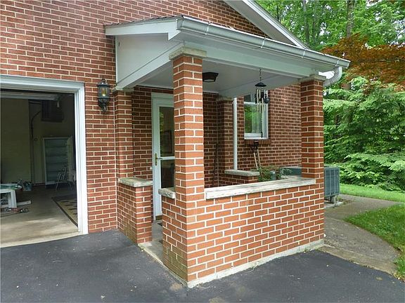 3rd image of 336 Melody Ln