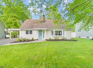 20 Birch Pl, New Providence, NJ 07974